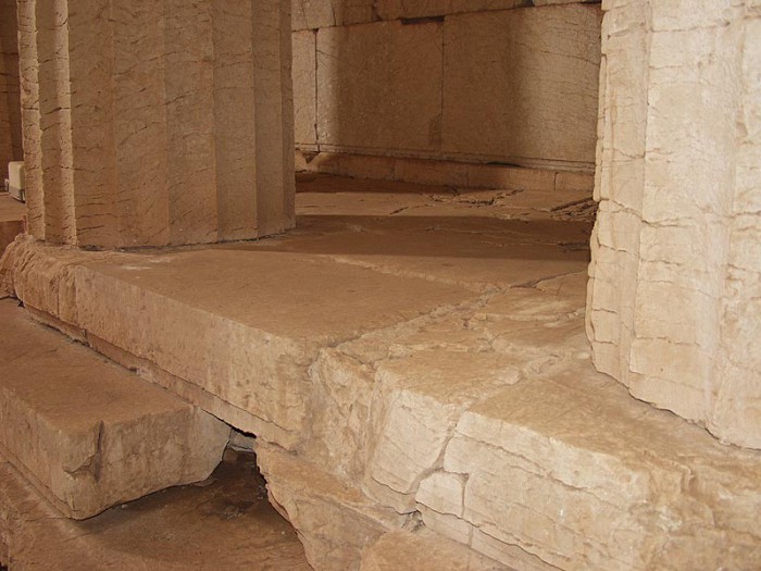 Фундамент античный Фундамент античный